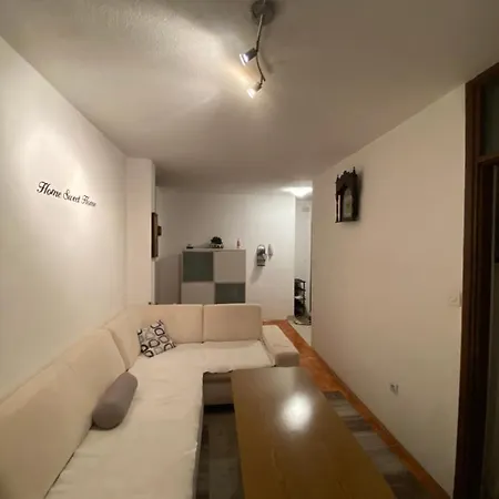 公寓 On-view *
